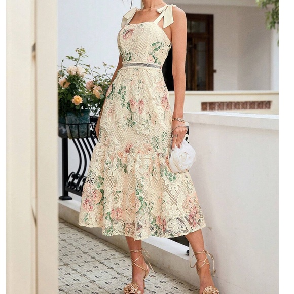 Boho Floral Print Lace Shoulder Tie High Waisted Midi Dress - Picture 4 of 7
